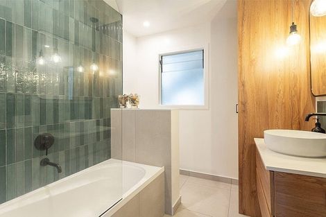 Photo of property in 1/11 Sentinel Road, Herne Bay, Auckland, 1011