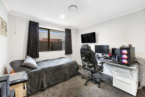 Photo of property in 62 Tiritiri Moana Drive, Pegasus, 7612