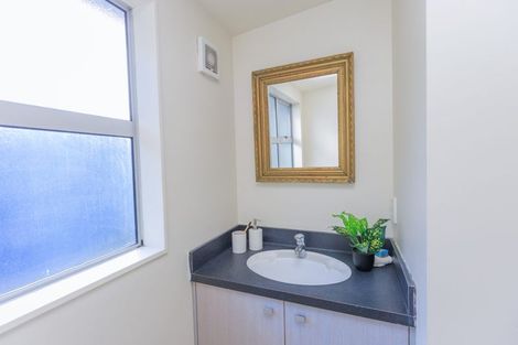 Photo of property in 10 Erlestoke Crescent, Churton Park, Wellington, 6037