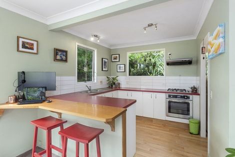Photo of property in 5 Sunset Terrace, Waikanae Beach, Waikanae, 5036