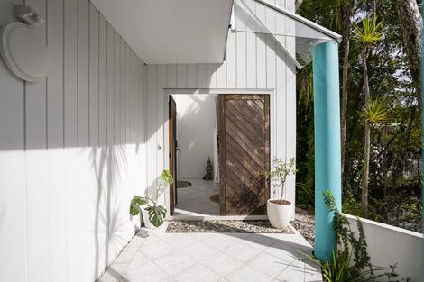 Photo of property in 125 Braemar Road, Castor Bay, Auckland, 0620