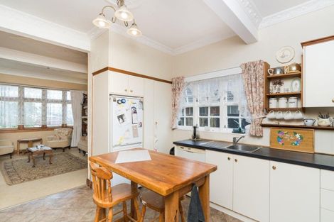 Photo of property in 61 Victoria Avenue, Palmerston North, 4410