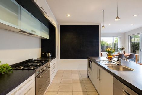 Photo of property in 15 Azure Place, Huntington, Hamilton, 3210