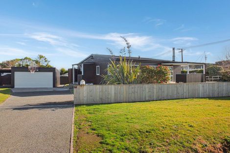 Photo of property in 8a Te Awa Street, Foxton Beach, Foxton, 4815