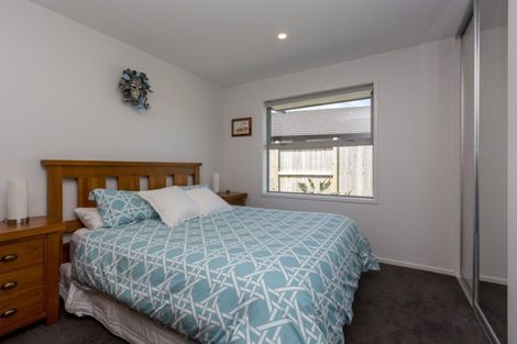 Photo of property in 3 Garrett Drive, Whalers Gate, New Plymouth, 4310