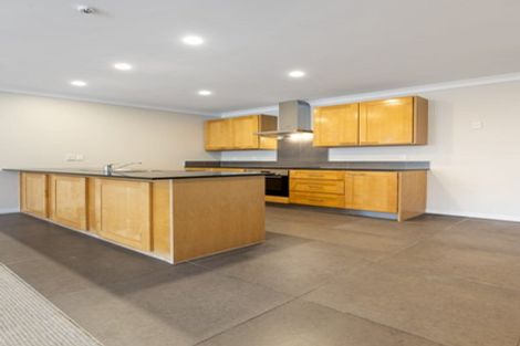 Photo of property in 2/132 Stancombe Road, Flat Bush, Auckland, 2016