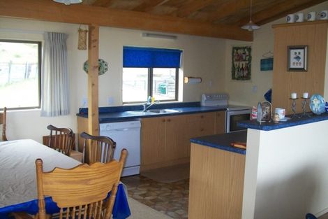 Photo of property in 81 Marine Drive, Te Kopuru, 0371