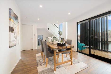 Photo of property in 18b Stratford Avenue, Milford, Auckland, 0620