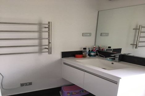 Photo of property in 2 Etna Way, Dinsdale, Hamilton, 3204