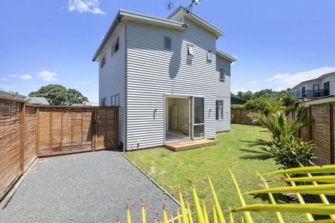 Photo of property in 40a Matakatia Parade, Matakatia, Whangaparaoa, 0930