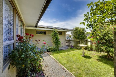 Photo of property in 2/525 Fenwick Street, Mayfair, Hastings, 4122