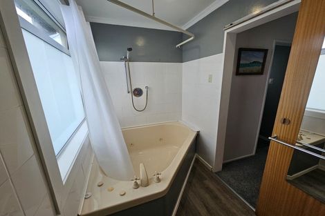 Photo of property in 10 Rimu Street, Kaka Point, Balclutha, 9271