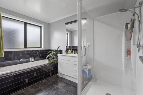 Photo of property in 12 Highland View Drive, Tokomaru, Palmerston North, 4474