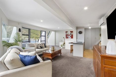 Photo of property in 12 Owhiro Bay Parade, Owhiro Bay, Wellington, 6023