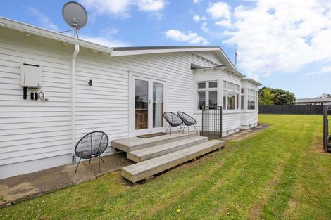 Photo of property in 2 Alma Place, Milson, Palmerston North, 4414