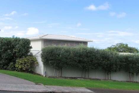 Photo of property in 17 Chelverton Terrace, Red Beach, 0932