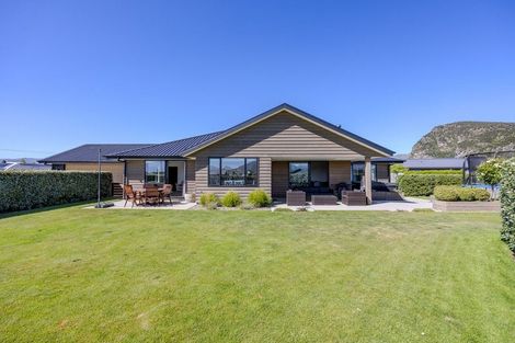 Photo of property in 1 Mallard Street, Albert Town, Wanaka, 9305