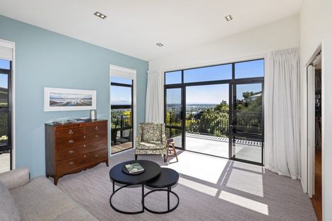 Photo of property in 16 Iles Lane, Cashmere, Christchurch, 8022