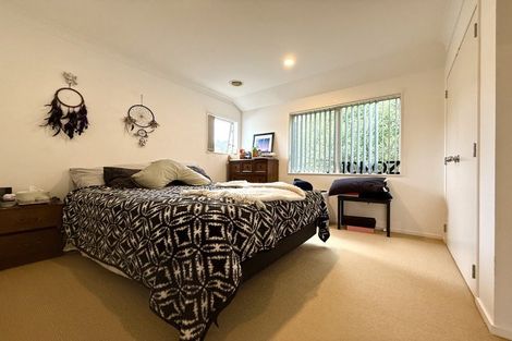Photo of property in 211 Westchester Drive, Churton Park, Wellington, 6037