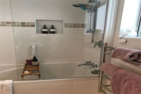 Photo of property in 188b Devonport Road, Tauranga, 3110