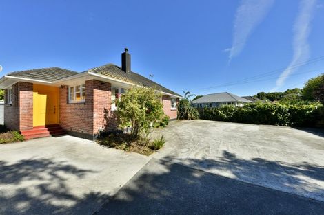 Photo of property in 16 Attlee Crescent, Bryndwr, Christchurch, 8053