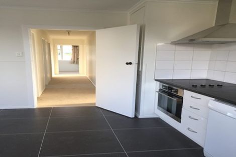 Photo of property in 1/8 Valdale Road, Henderson, Auckland, 0610