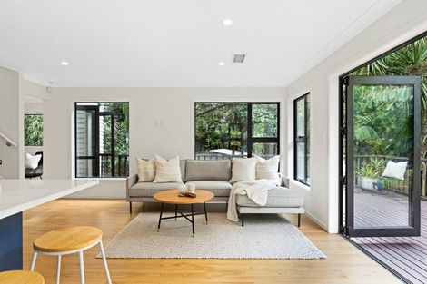 Photo of property in 18 Paturoa Road, Titirangi, Auckland, 0604