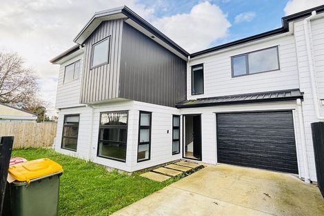 Photo of property in 1/2 Smiths Avenue, Papakura, 2110