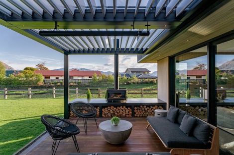 Photo of property in 11 Sapphire Spring Rise, Wanaka, 9305