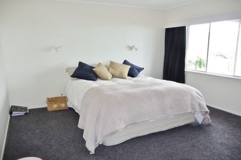 Photo of property in 16 Seaview Road, Cable Bay, 0420