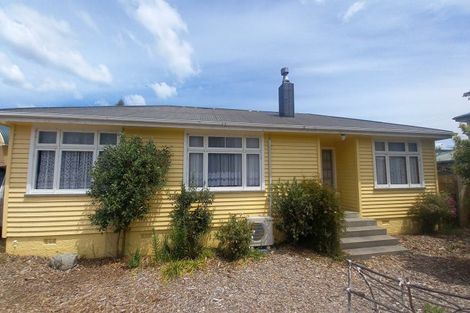 Photo of property in 17 Half Mile Road, Tuatapere, 9620