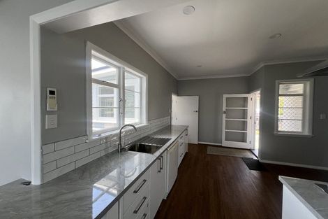 Photo of property in 30 Kings Drive, Levin, 5510