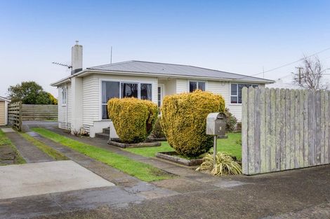 Photo of property in 4 Bone Crescent, Hawera, 4610