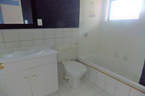 Photo of property in 5a Becker Way, Karori, Wellington, 6012