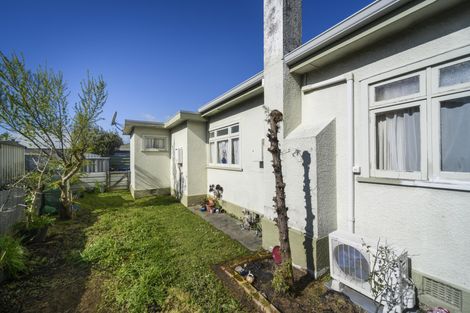 Photo of property in 11 Botanical Road, Takaro, Palmerston North, 4412
