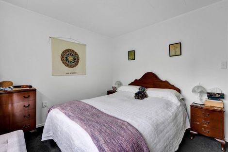 Photo of property in 8 Karaka Street, Inglewood, 4330