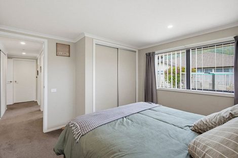 Photo of property in 35 Waipunahau Road, Waikanae, 5036