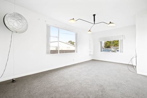 Photo of property in 17 Rotherham Terrace, Miramar, Wellington, 6022