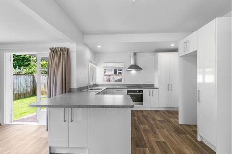 Photo of property in 88 Queenwood Road, Levin, 5510