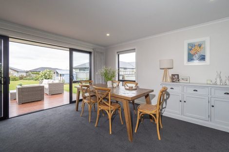 Photo of property in 4 West Bay Place, Huntingdon, Ashburton, 7774