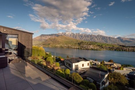 Photo of property in 92 Hensman Road, Queenstown, 9300