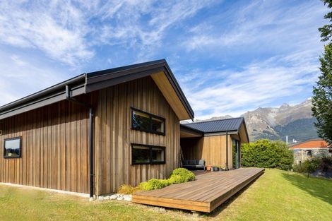 Photo of property in 13 Scheelite Avenue, Glenorchy, 9372