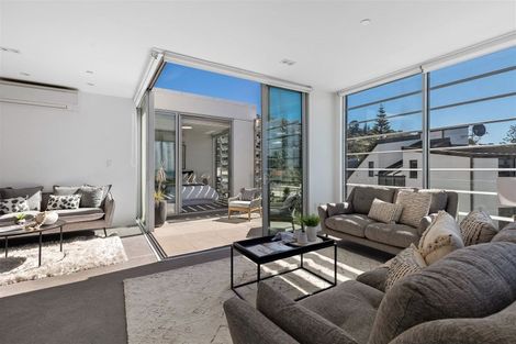 Photo of property in 9/22 Esplanade, Sumner, Christchurch, 8081