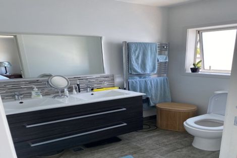 Photo of property in 17 Pacific View, Whitby, Porirua, 5024