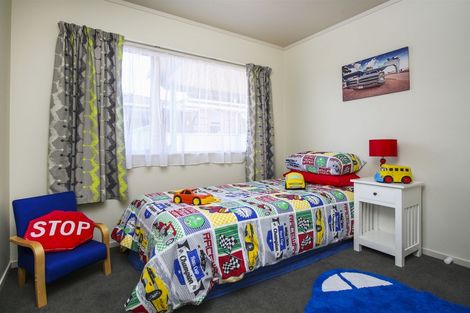 Photo of property in 4 Zita Maria Drive, Massey, Auckland, 0614