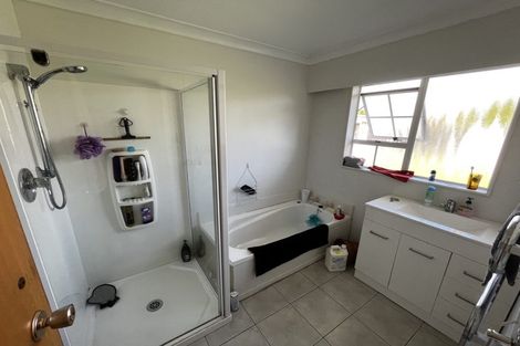 Photo of property in 18 Pukepapa Road, Marton, 4710