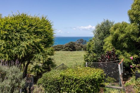 Photo of property in 405 Onemana Drive, Onemana, Whangamata, 3691