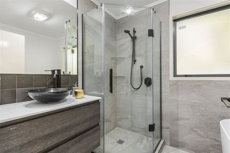 Photo of property in 45 Condor Place, Unsworth Heights, Auckland, 0632