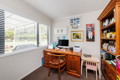Photo of property in 1156a Kairanga Bunnythorpe Road, Kairanga, Palmerston North, 4475