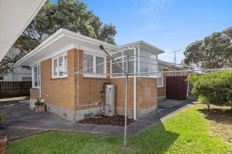 Photo of property in 4/760 Beach Road, Browns Bay, Auckland, 0630